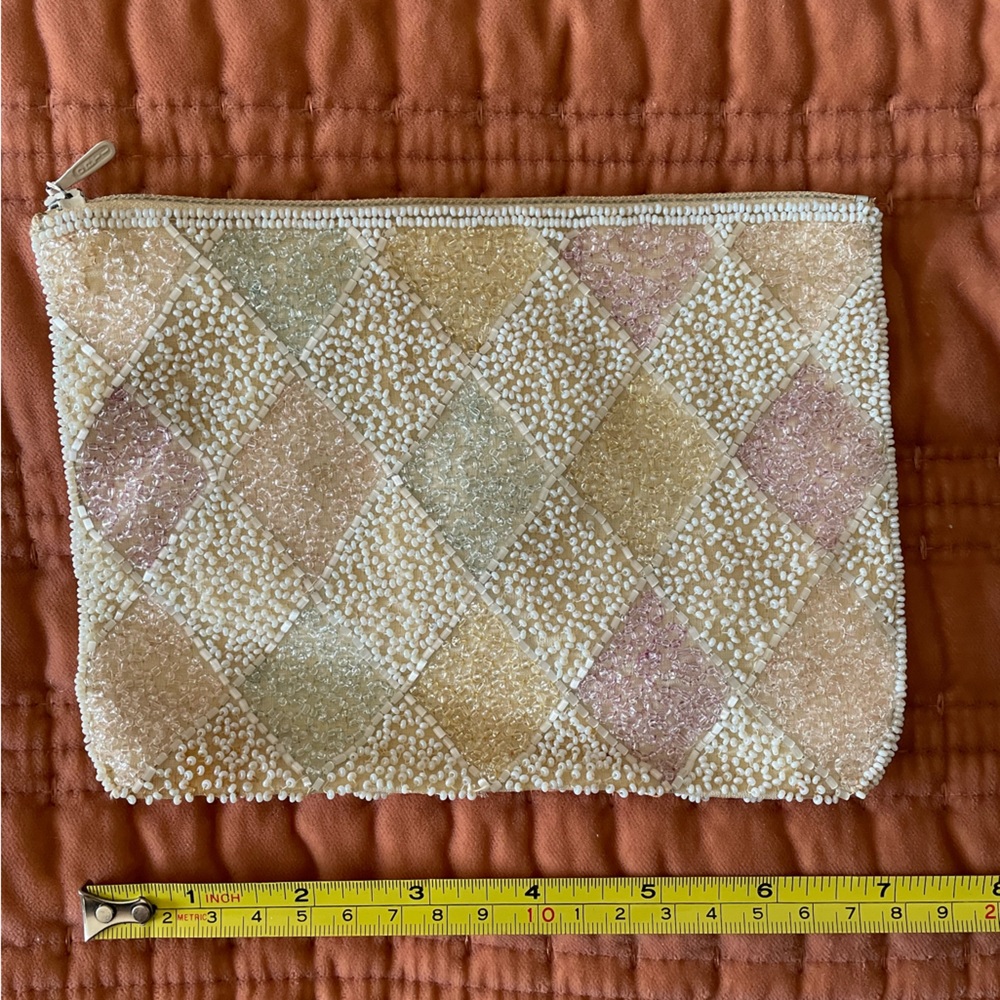 Beaded clutch. Muse see!